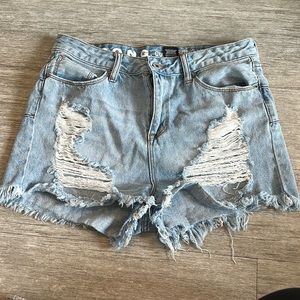 Jean shorts size 29.